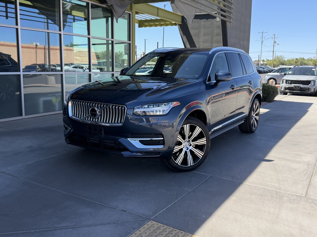 Used 2024 Volvo XC90 T8 Ultimate AWD/4WD image 2