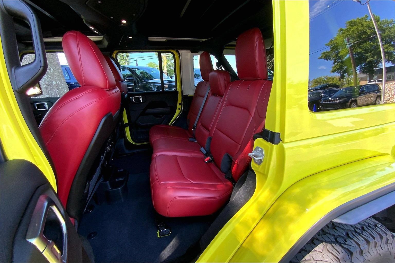 Used 2024 Jeep Wrangler Unlimited Rubicon 392 AWD/4WD image 17