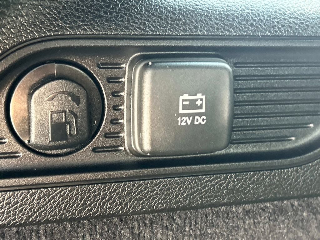 Certified 2022 Jeep Grand Cherokee Trailhawk w/ Luxury Tech Group III AWD/4WD image 13