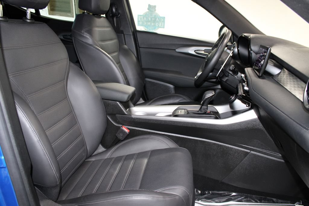 Used 2024 Alfa Romeo Tonale Veloce AWD/4WD image 27