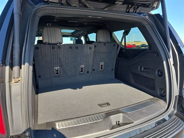 Certified 2022 Chevrolet Suburban RST w/ Sport Performance Package AWD/4WD image 23