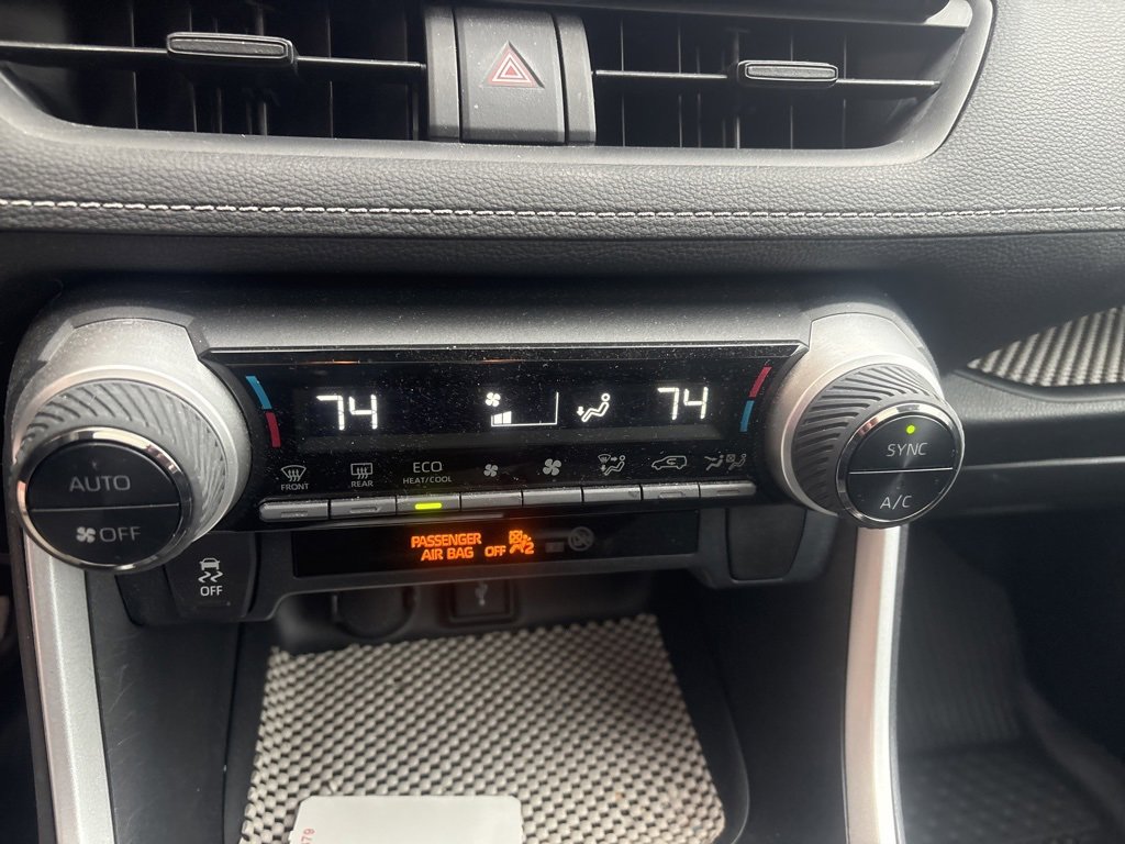 Used 2020 Toyota RAV4 XLE image 16