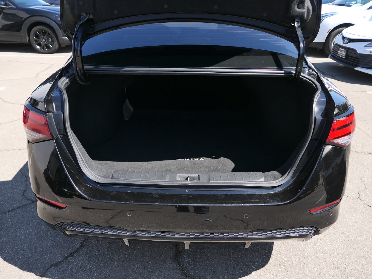 Used 2024 Nissan Sentra SV FWD image 22