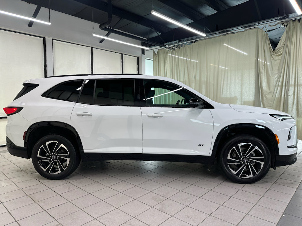Certified 2026 Buick Enclave Sport Touring AWD/4WD image 2