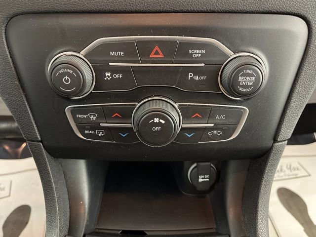 Used 2022 Dodge Charger SXT w/ Blacktop Package image 27