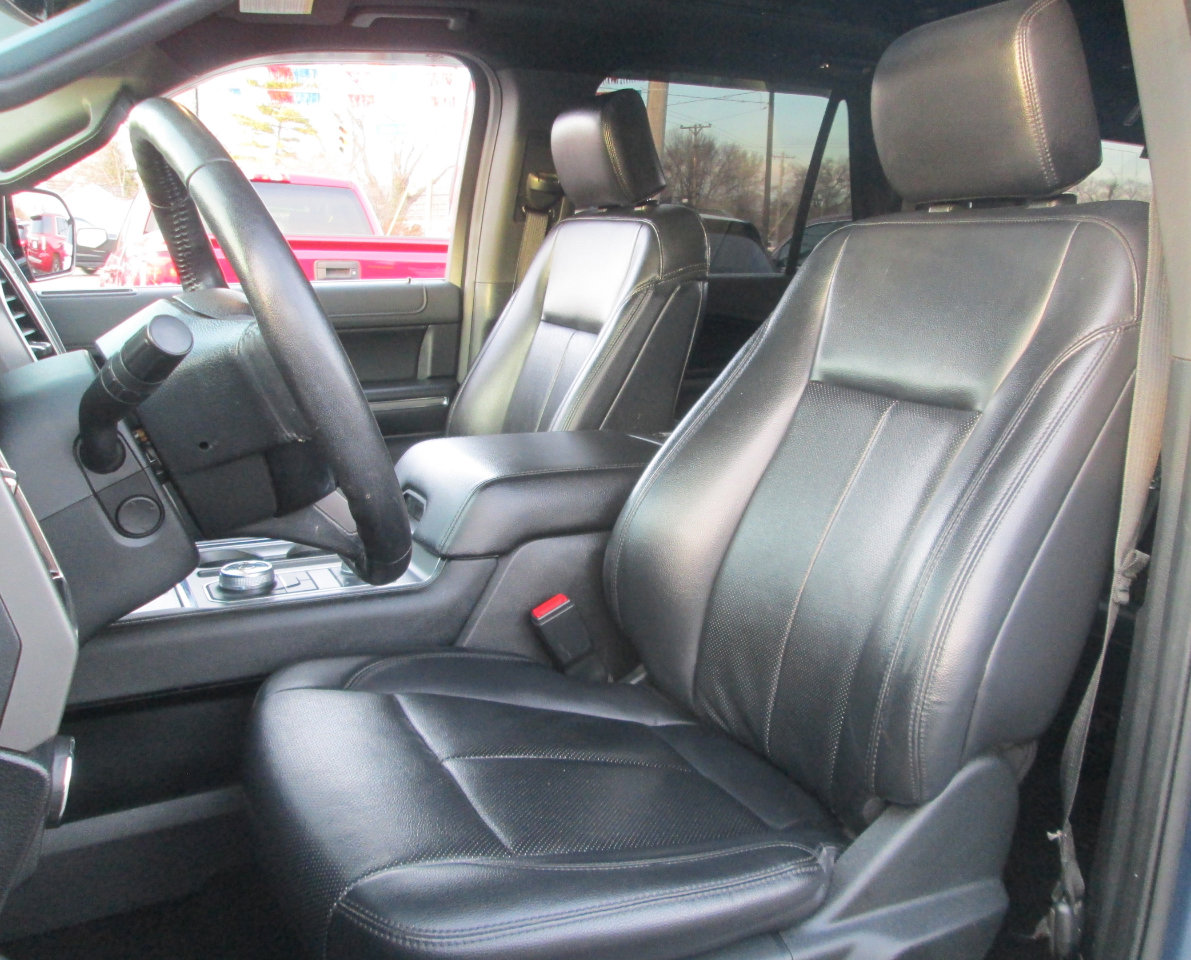 Used 2019 Ford Expedition Max XLT w/ Equipment Group 202A image 11