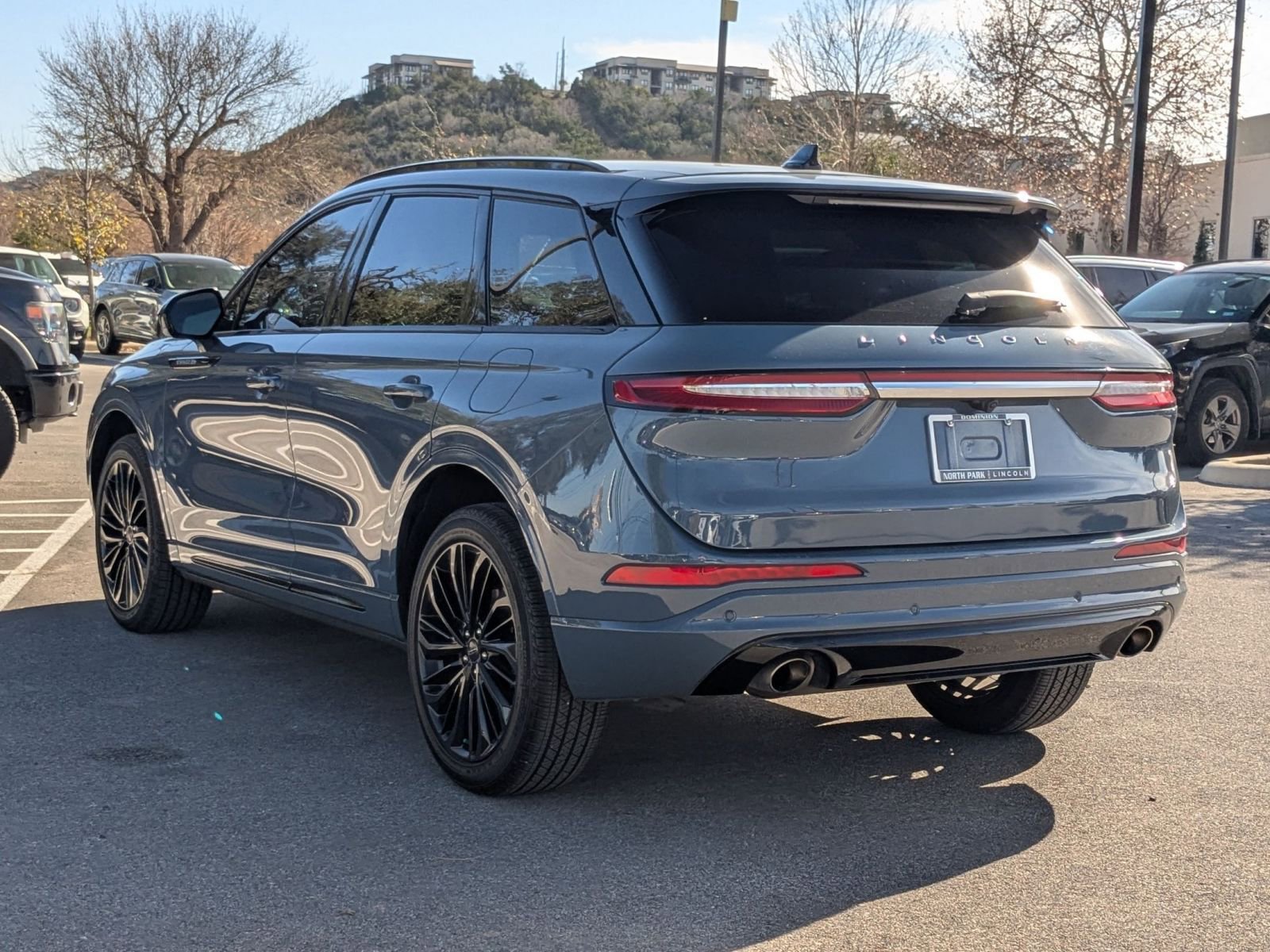 Used 2023 Lincoln Corsair Reserve w/ Jet Appearance Package image 5