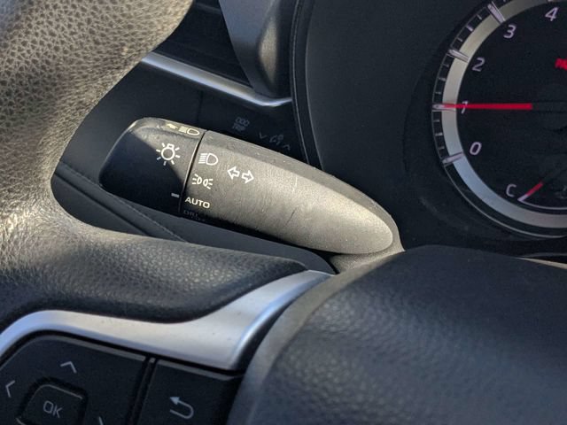 Used 2022 Toyota Highlander L FWD image 23
