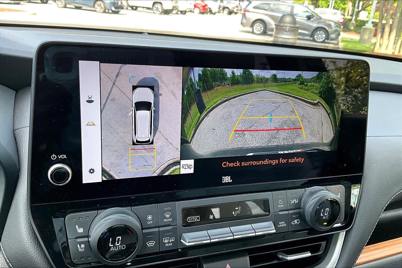 Used 2024 Toyota Grand Highlander AWD image 27