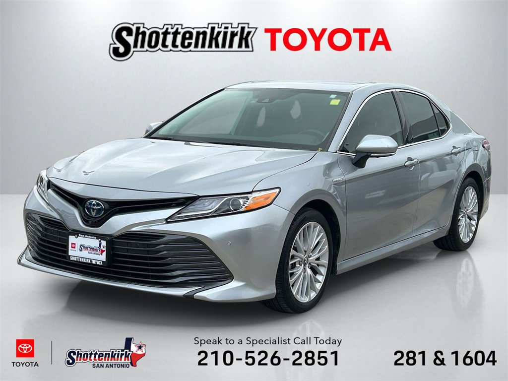 Used 2019 Toyota Camry LE image 1