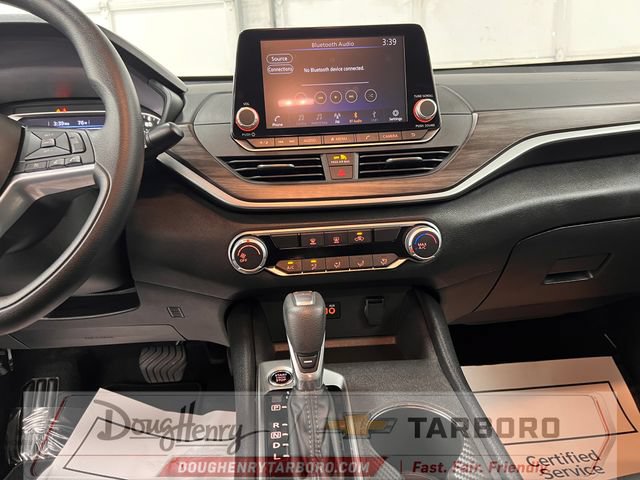 Used 2025 Nissan Altima 2.5 SV FWD image 42
