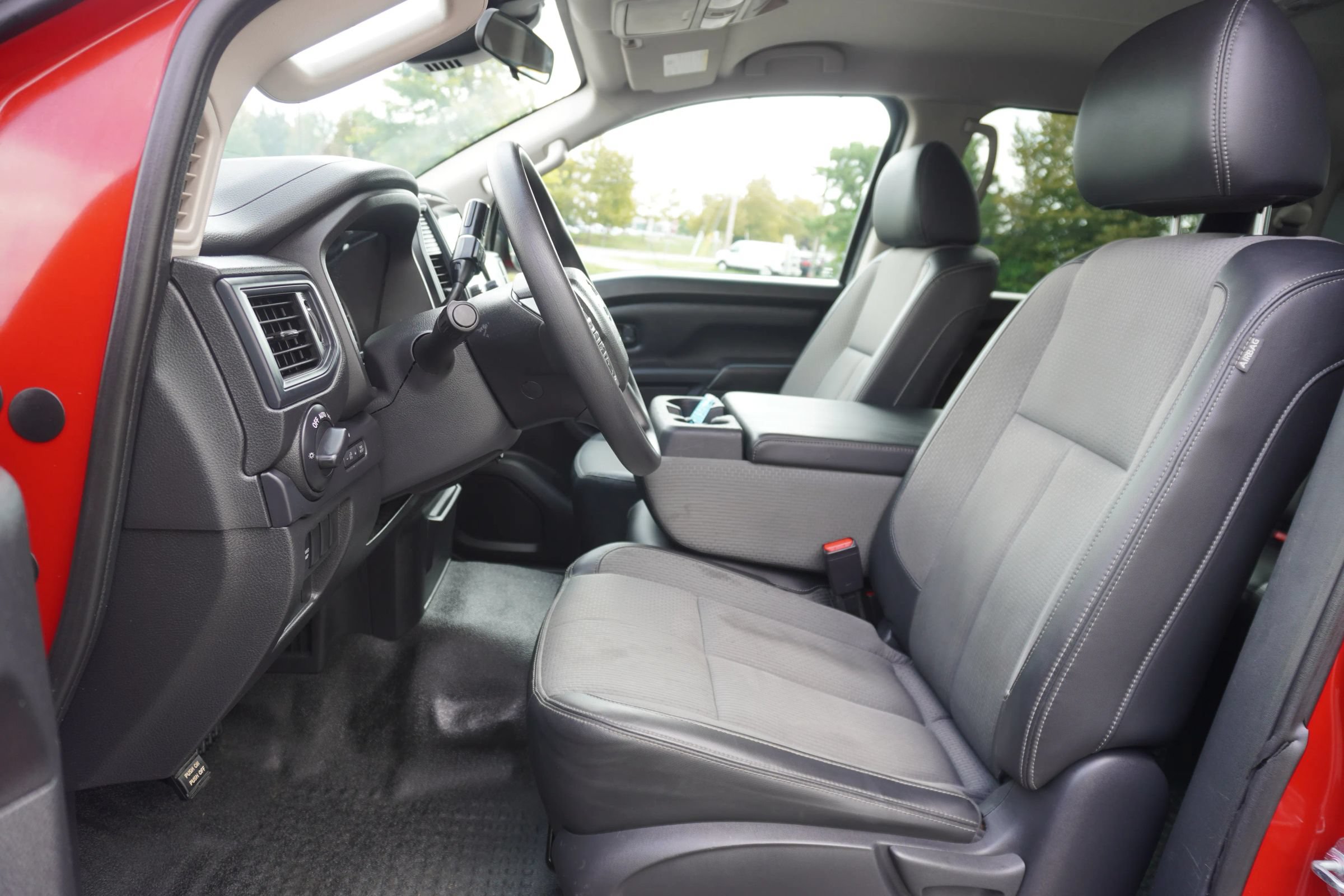 Used 2021 Nissan Titan S w/ S Utility Package AWD/4WD image 9