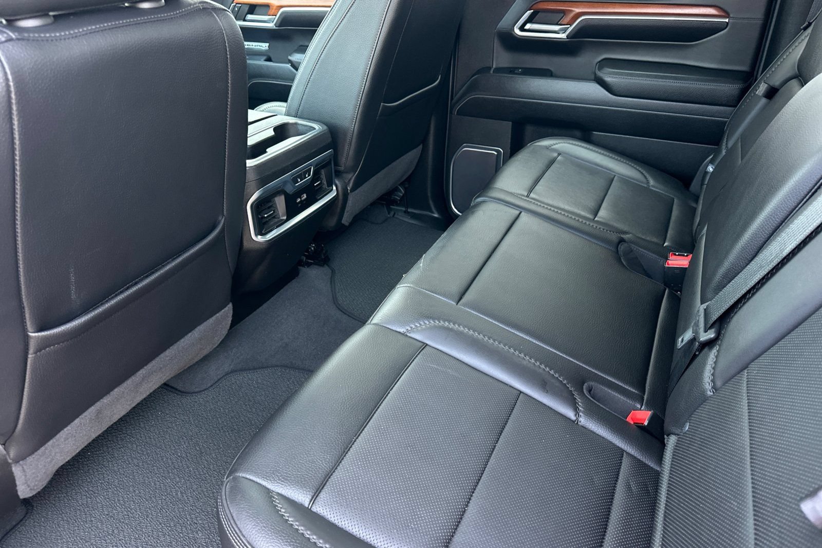 Used 2022 GMC Sierra 1500 Denali w/ Technology Package AWD/4WD image 14