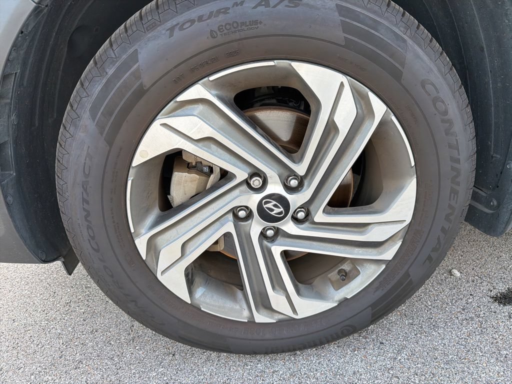 Certified 2023 Hyundai Santa Fe SE FWD image 9