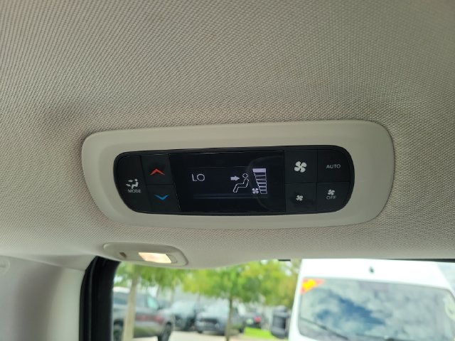 Used 2022 Chrysler Pacifica Limited w/ Uconnect Theater Family Group AWD/4WD image 13