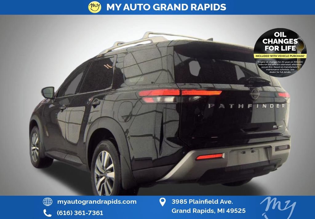 Used 2025 Nissan Pathfinder SL AWD/4WD image 40