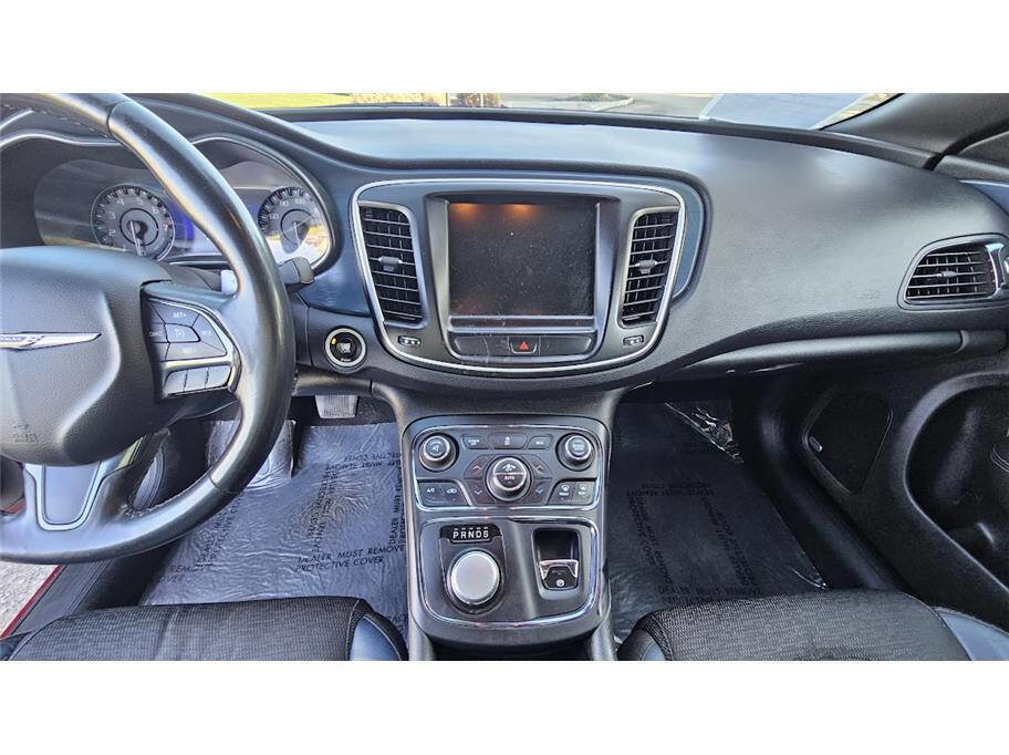 Used 2015 Chrysler 200 S w/ Navigation & Sound Group I image 23