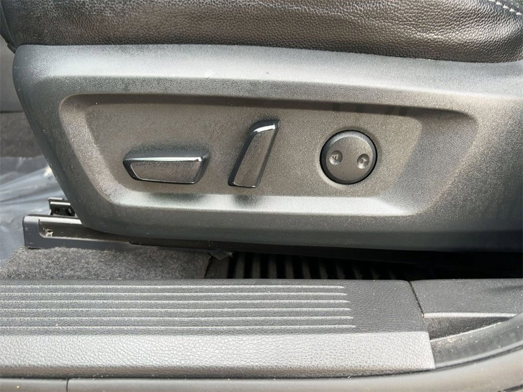 Used 2022 Nissan Rogue SV image 13