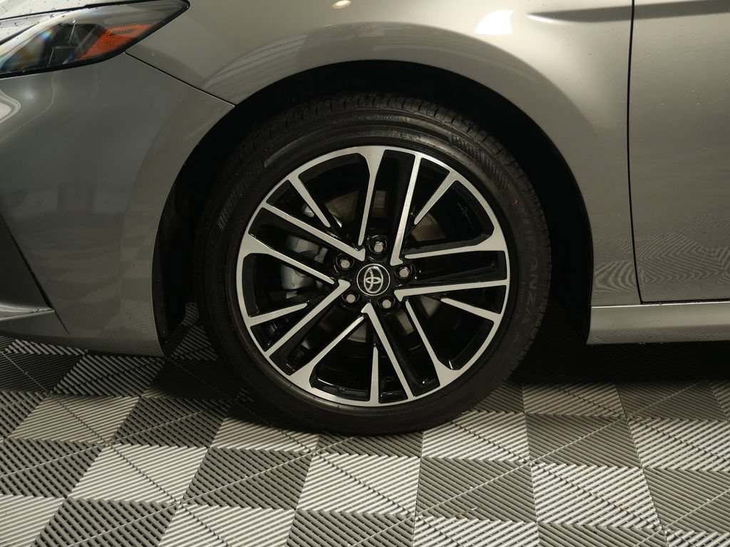 Used 2026 Toyota Camry XLE AWD/4WD image 10