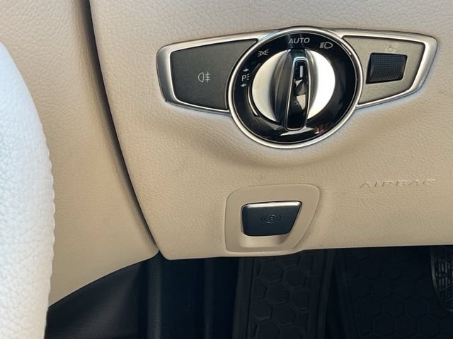 Used 2019 Mercedes-Benz E 300 4MATIC image 34