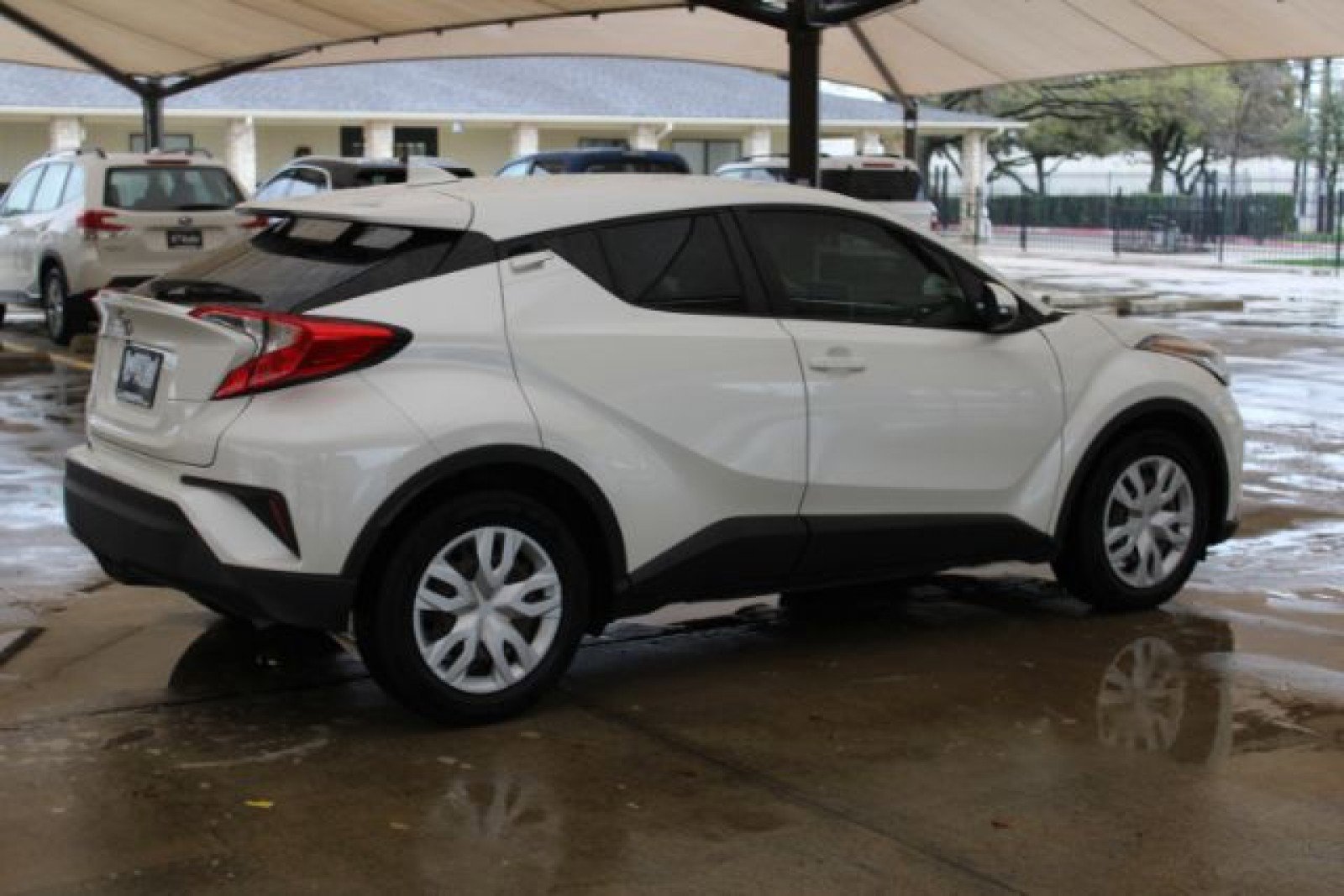 Used 2020 Toyota C-HR LE image 12