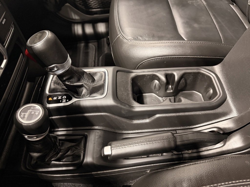 Used 2023 Jeep Wrangler Unlimited Sahara image 39