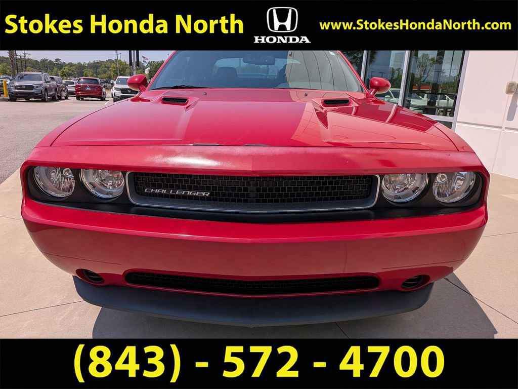 Used 2013 Dodge Challenger SXT w/ Sound Group RWD image 13
