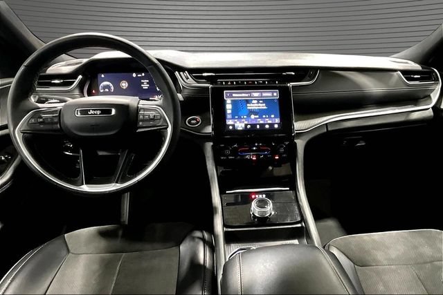 Used 2024 Jeep Grand Cherokee L Altitude AWD/4WD image 7