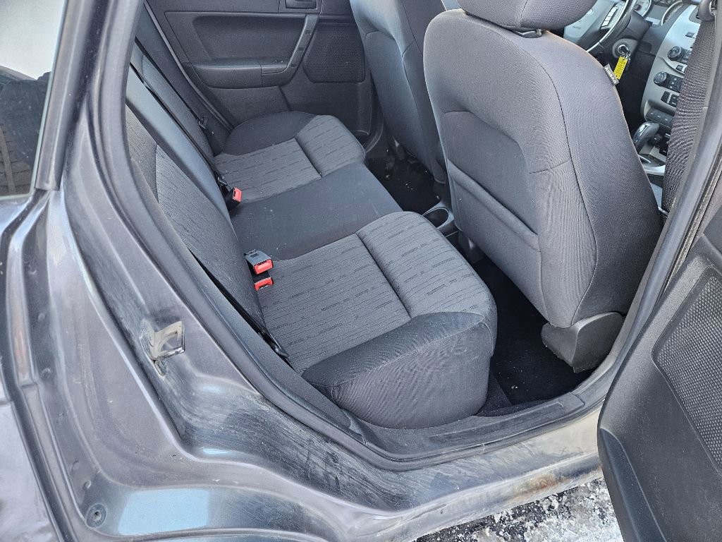 Used 2011 Ford Focus SE w/ 201A Rapid Spec Order Code image 15