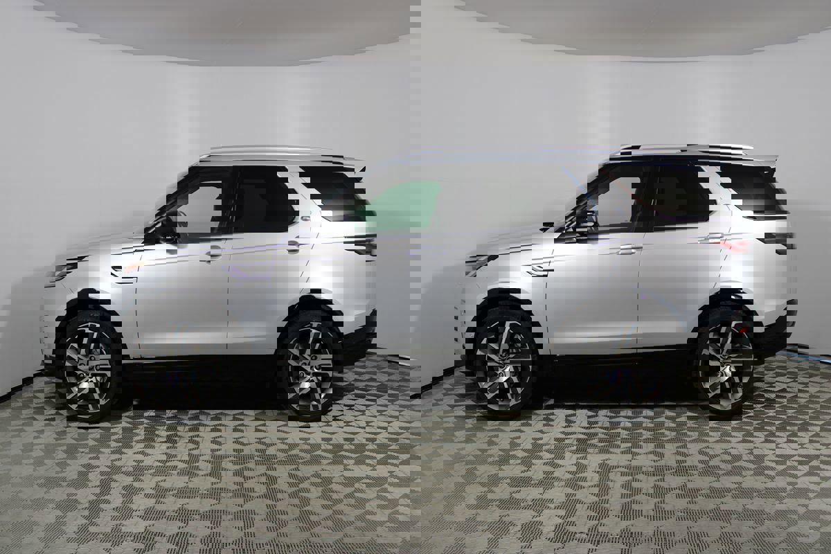 Used 2022 Land Rover Discovery S R-Dynamic image 40