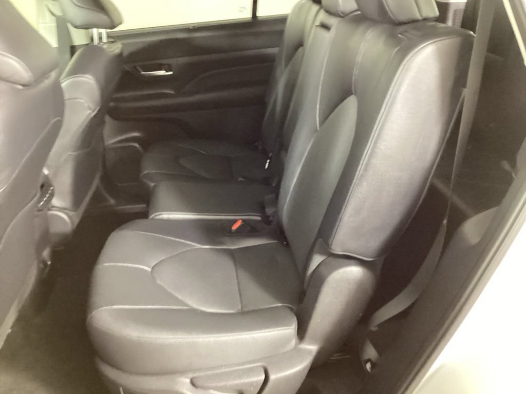 Used 2024 Toyota Grand Highlander AWD Hybrid image 22