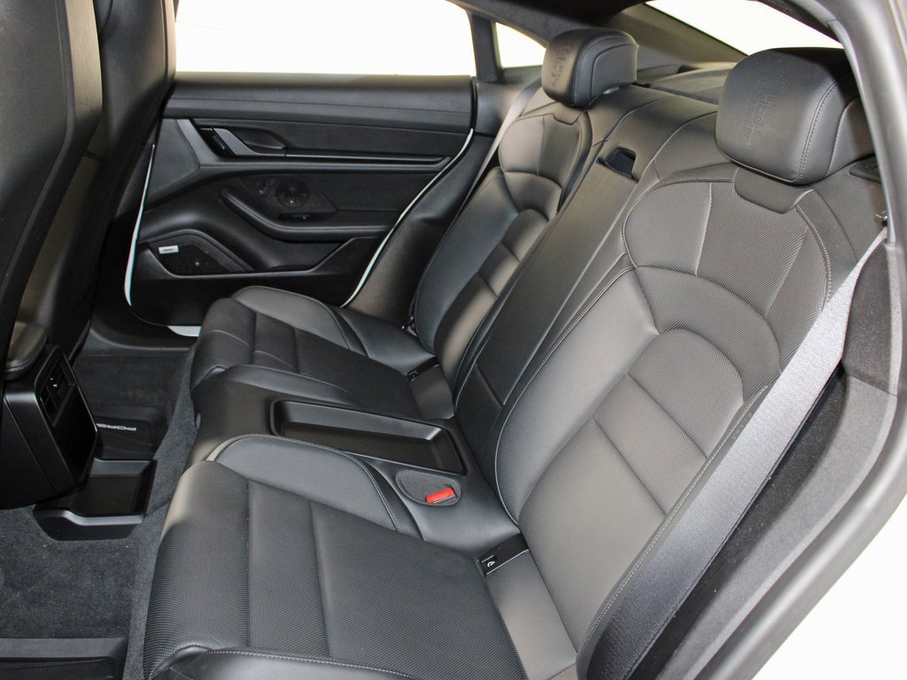 Used 2020 Porsche Taycan Turbo image 38