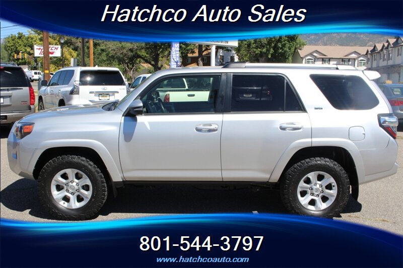 Used 2022 Toyota 4Runner SR5 Premium AWD/4WD image 2