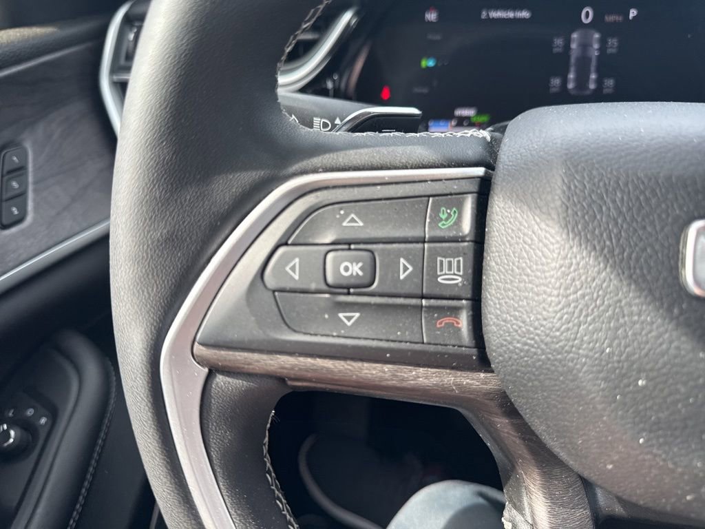 Used 2023 Jeep Grand Cherokee 4WD 4xe image 18