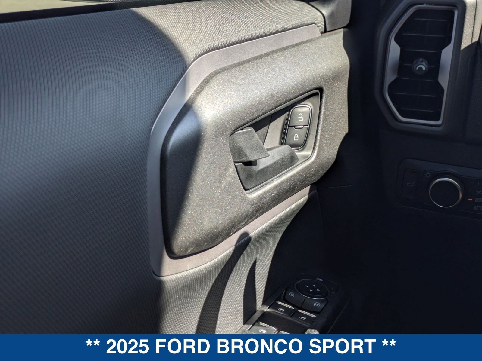 New 2025 Ford Bronco Sport Big Bend w/ Black Appearance Package image 24