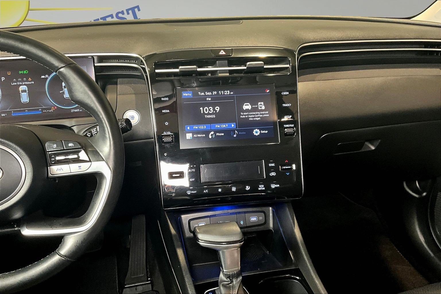 Used 2023 Hyundai Tucson SEL w/ Convenience Package AWD/4WD image 10