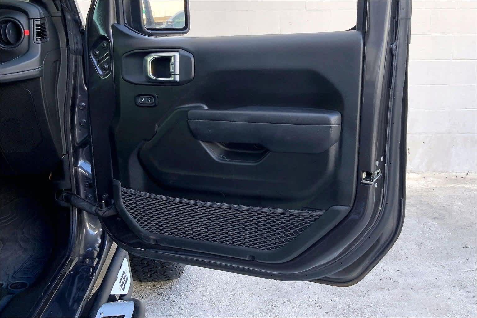 Used 2024 Jeep Wrangler Unlimited Rubicon w/ Safety Group AWD/4WD image 28