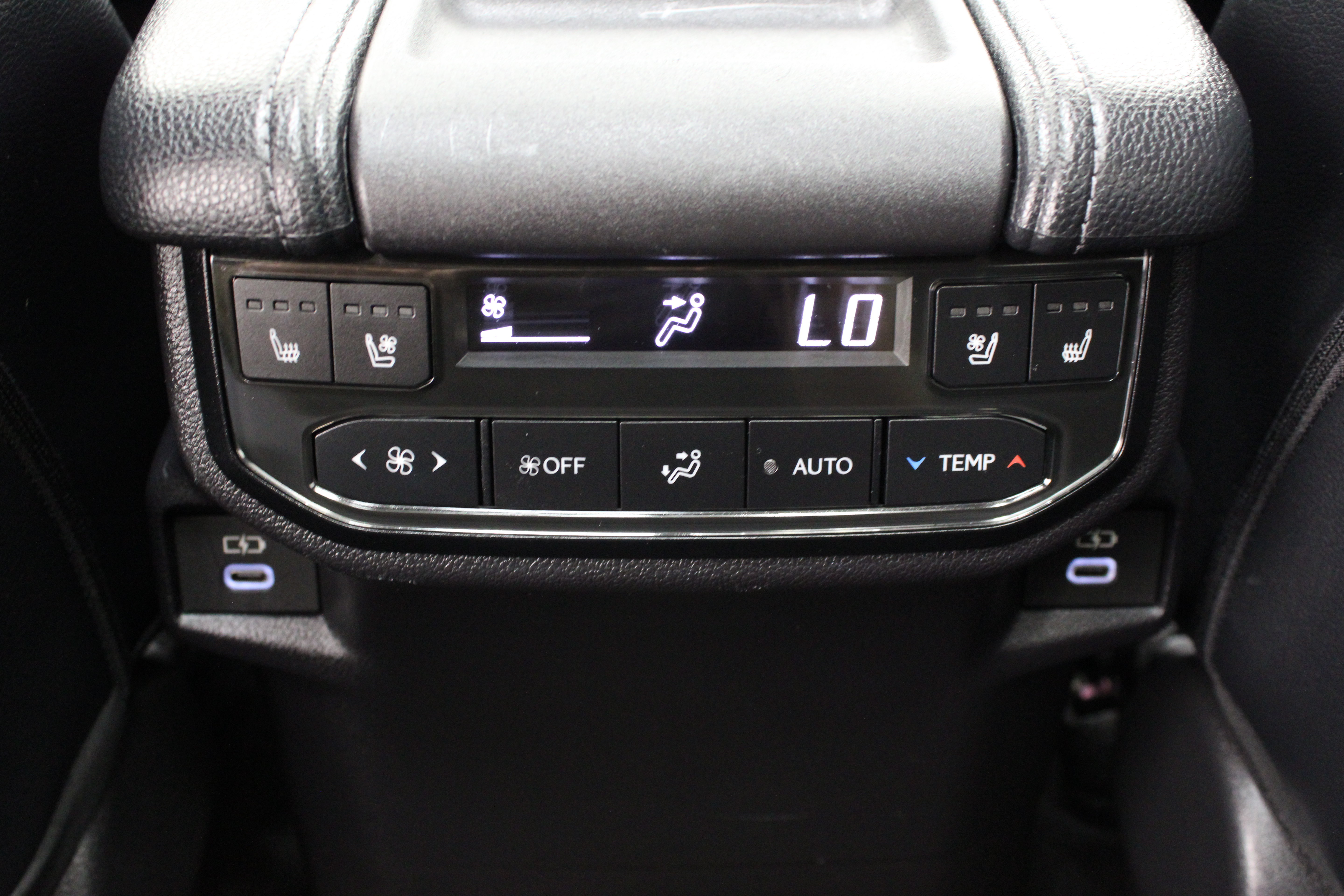 Used 2026 Toyota Grand Highlander AWD image 31