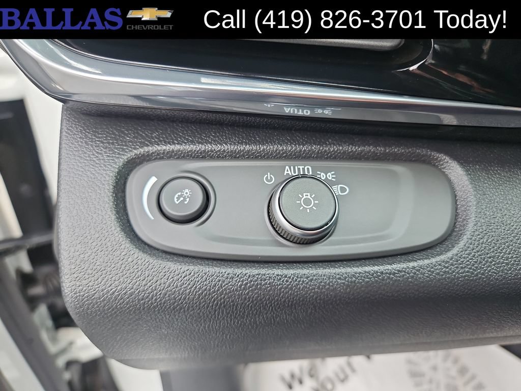 Certified 2025 Buick Envista Sport Touring w/ Convenience I Package FWD image 24