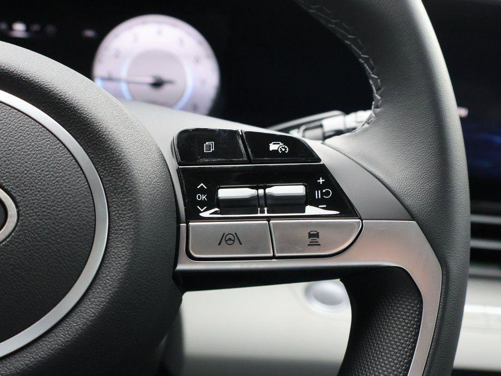 New 2026 Hyundai Elantra Limited image 30