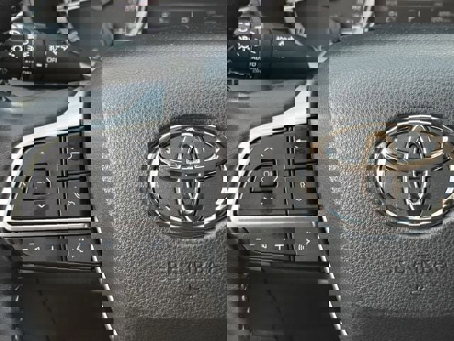 Used 2023 Toyota Highlander LE image 14