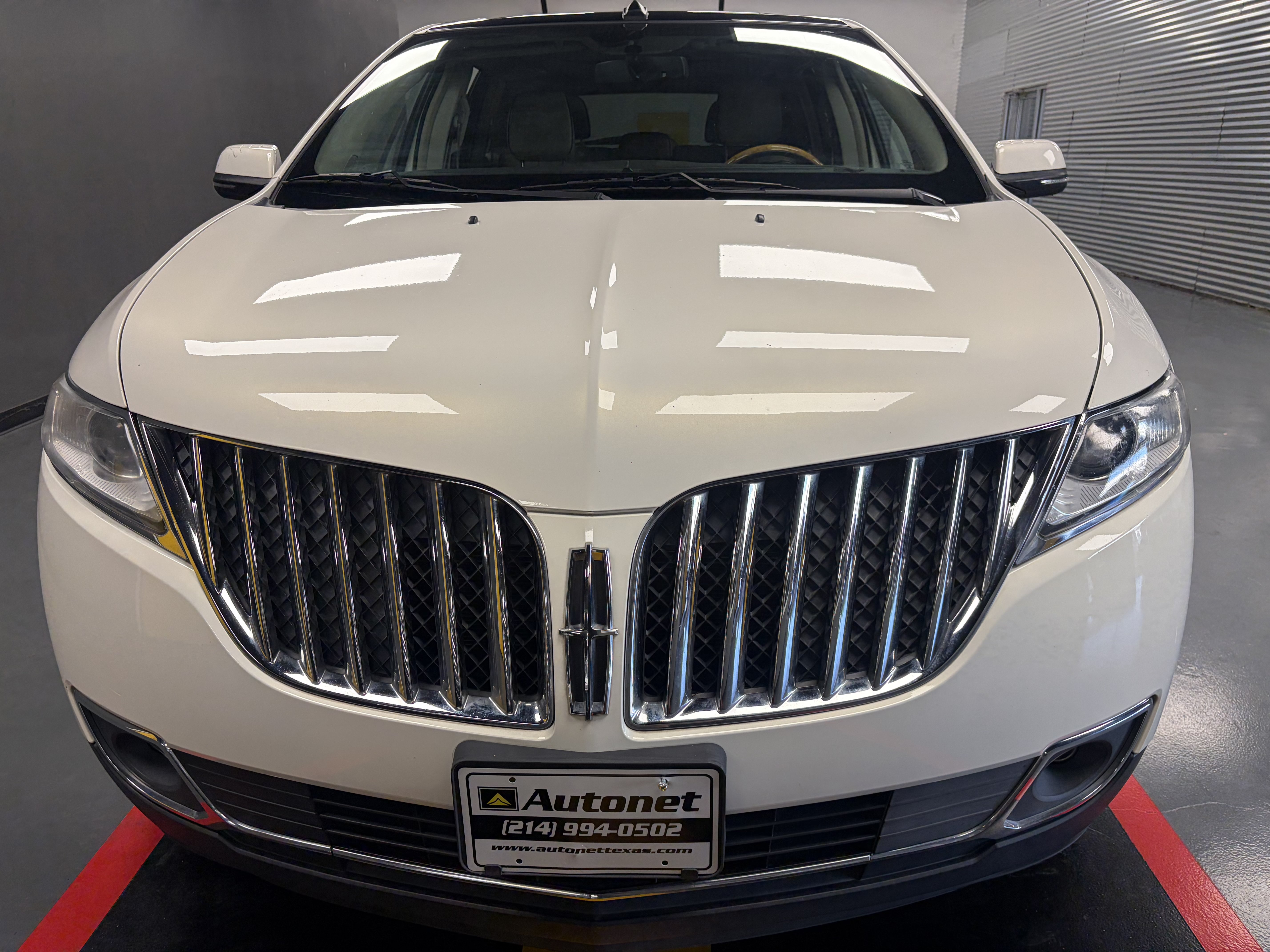 Used 2013 Lincoln MKX FWD image 6