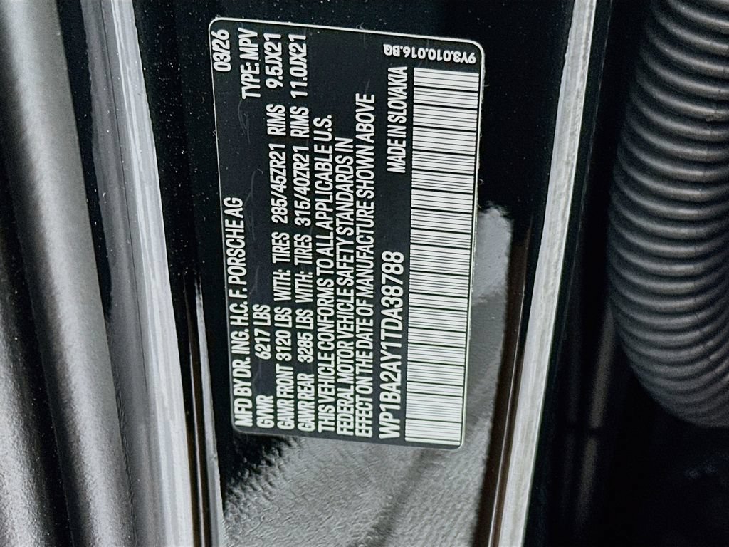 Certified 2026 Porsche Cayenne Coupe AWD/4WD image 34