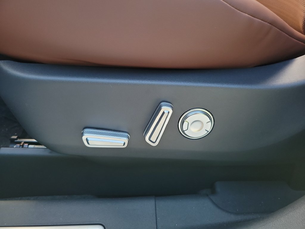 New 2026 Lincoln Nautilus Reserve AWD/4WD image 40