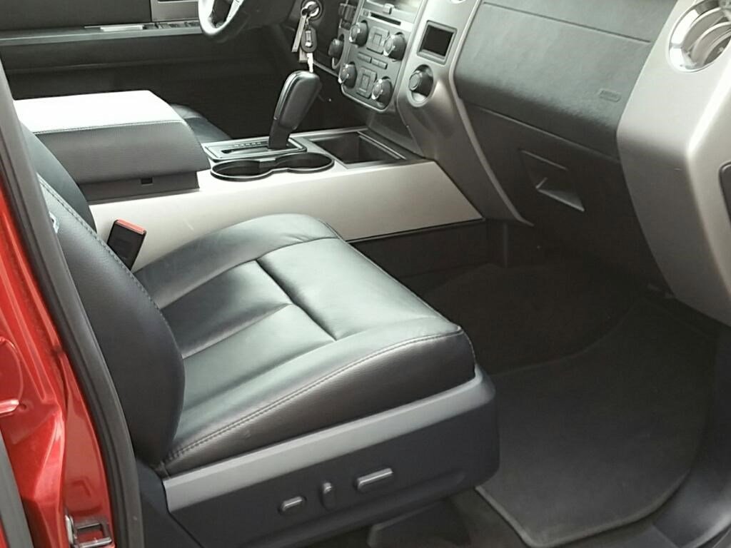 Used 2015 Ford Expedition EL XLT w/ Equipment Group 202A image 9