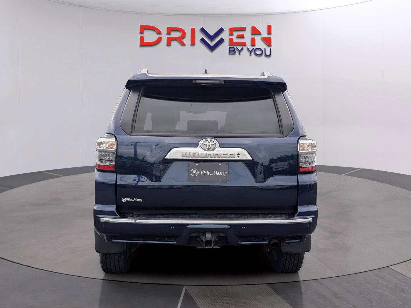Used 2023 Toyota 4Runner Limited AWD/4WD image 4