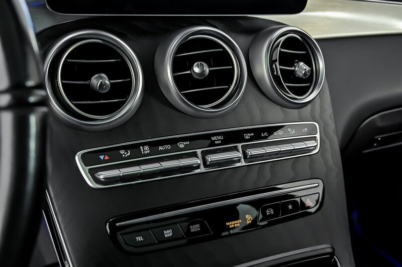 Used 2021 Mercedes-Benz GLC 63 AMG 4MATIC image 30