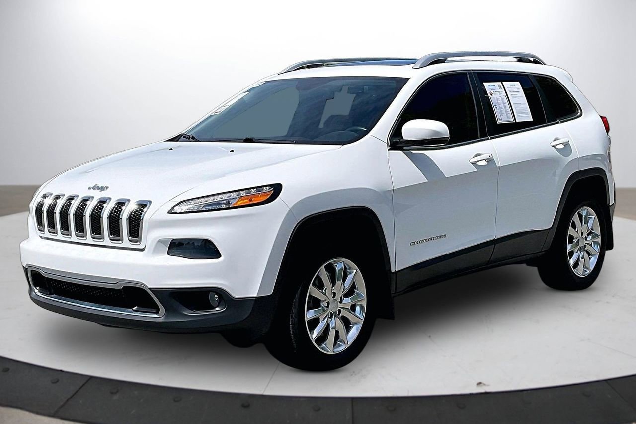 Used 2017 Jeep Cherokee Limited AWD/4WD image 4