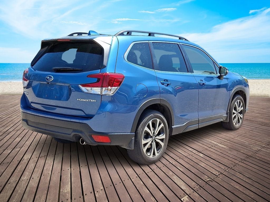 Used 2023 Subaru Forester Limited AWD/4WD image 6