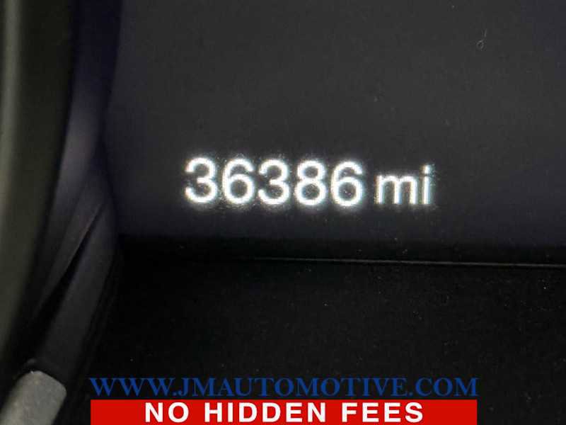 Used 2022 Alfa Romeo Stelvio Ti w/ Active Assist Plus Package image 21